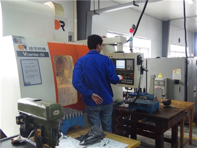 臺灣建榮精機數(shù)控車床